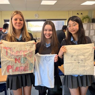 Florence, Rebecca & Yuna 